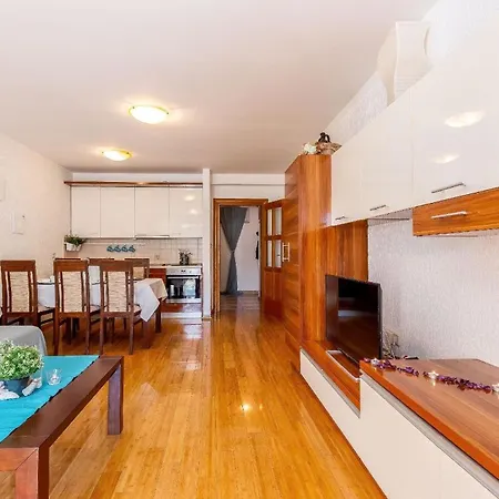 Fuer 6 Personen Ca 55 Qm In Crikvenica, Kvarner Bucht Und Umgebung - B51593 Apartment