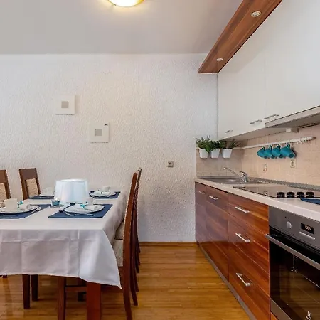 Fuer 6 Personen Ca 55 Qm In Crikvenica, Kvarner Bucht Und Umgebung - B51593 Apartment *